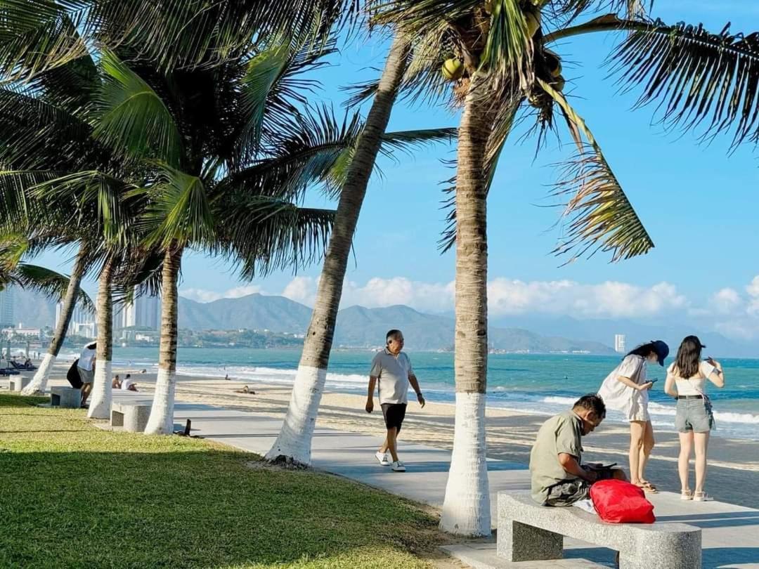 Beachfront Scenia Bay Apartment Nha Trang Exterior photo